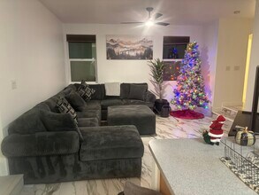 7331 Carrot Ridge St in Las Vegas, NV - Foto de edificio - Building Photo