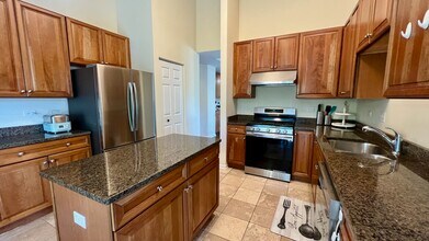 1923 E Byman Ln in Vernon Hills, IL - Building Photo - Building Photo