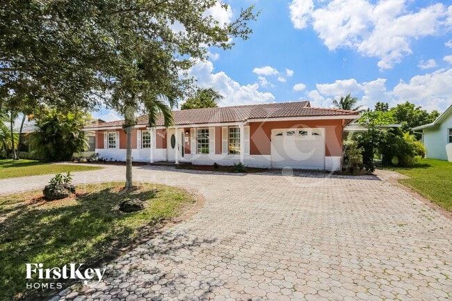 4006 NW 76th Ave in Coral Springs, FL - Building Photo - Building Photo