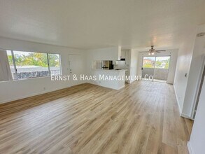 1080 St Louis Ave in Long Beach, CA - Building Photo - Building Photo