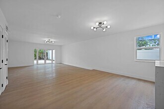 13514 NE 23rd Pl in North Miami, FL - Building Photo - Building Photo