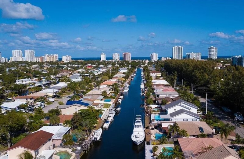 2321 SE 15th St in Pompano Beach, FL - Building Photo