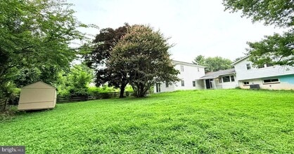 17624 Wheat Fall Dr in Derwood, MD - Building Photo - Building Photo