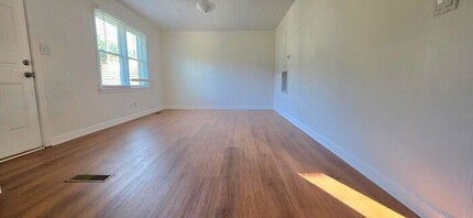 9 Laurel St in Granite Falls, NC - Building Photo - Building Photo