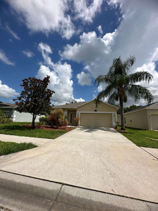 3792 Manitoba Way in Rockledge, FL - Building Photo