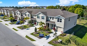 Amore Village Townhomes in Melbourne, FL - Building Photo