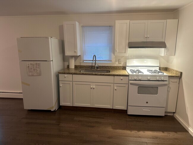 509 Medford St, Unit R