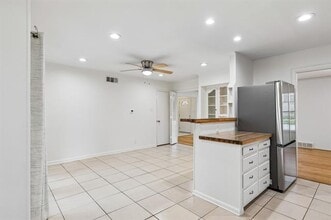 6311 E Lovers Ln in Dallas, TX - Building Photo - Building Photo