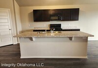 11608 NW 95th St photo'