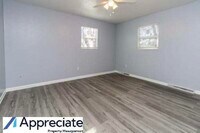 811 S Fairview Rd photo'