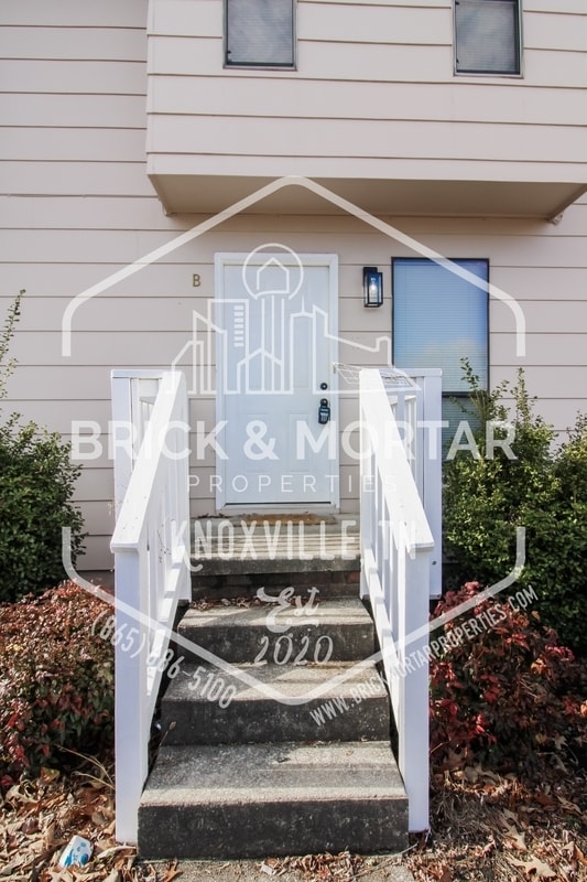 2105 Belle Terra Rd in Knoxville, TN - Building Photo - Building Photo