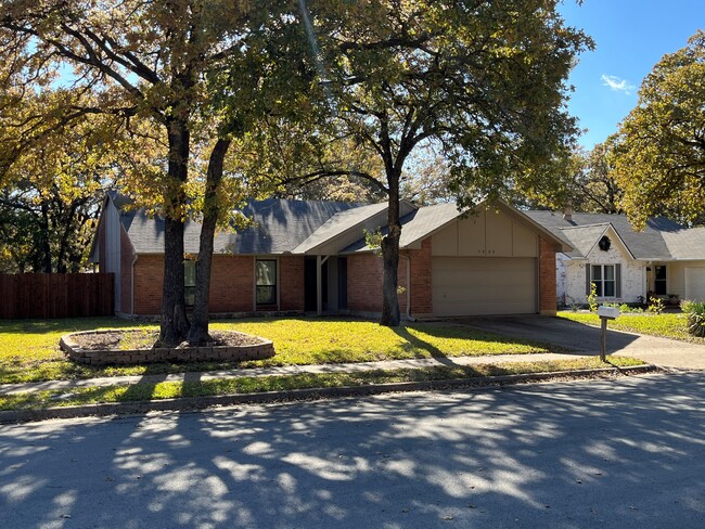 3800 Hackberry Ln in Bedford, TX - Building Photo - Building Photo