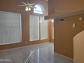 473 S Sunrise Dr in Gilbert, AZ - Building Photo - Building Photo