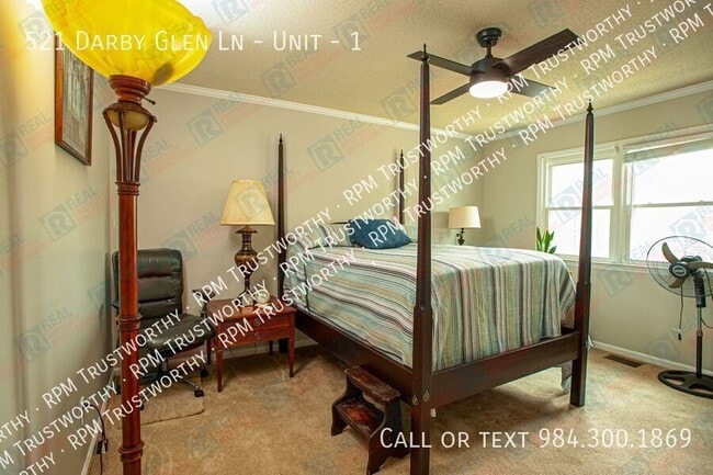 521 Darby Glen Ln in Durham, NC - Foto de edificio - Building Photo