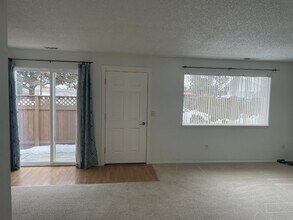 100 Simon St SE in East Wenatchee, WA - Building Photo - Building Photo