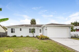 1874 Delki St NW in Palm Bay, FL - Building Photo