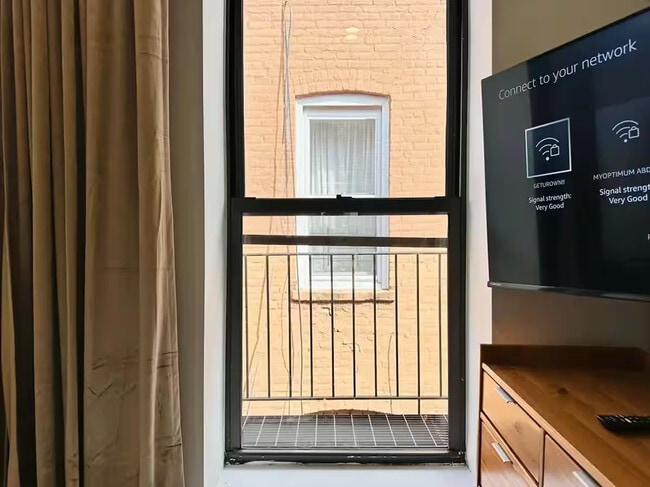 Furnished room/NOT APARTMENT in Brooklyn, NY - Building Photo - Building Photo