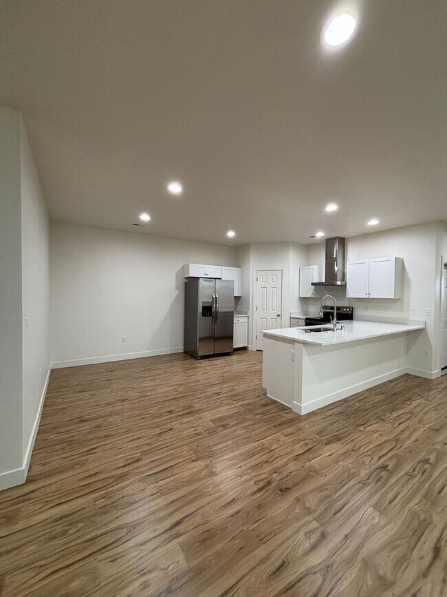 1415 W Sunset Dr-Unit -A in Moses Lake, WA - Building Photo - Building Photo