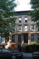 215 Jefferson Ave in Brooklyn, NY - Building Photo