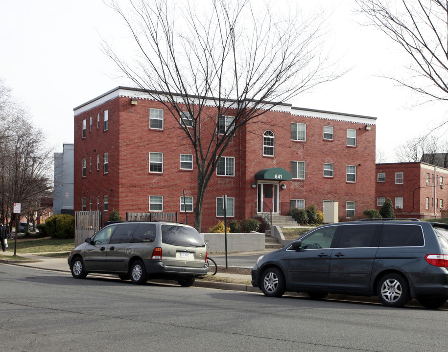 Beverly Park Apartments in Alexandria, VA - Building Photo