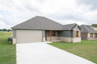 105 Countryside Wy in Pocola, OK - Building Photo - Building Photo