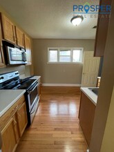 1329 5th Ave in Eau Claire, WI - Foto de edificio - Building Photo