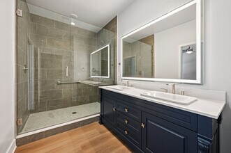 The Vivien in Vero Beach, FL - Building Photo - Building Photo