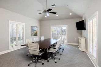 Bradford Pointe in Overland Park, KS - Foto de edificio - Building Photo
