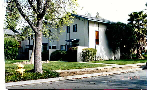 10312 Terry Way in Cupertino, CA - Building Photo