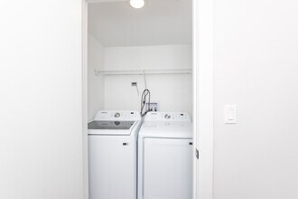 1907 S Racine Ave, Unit # 4 F in Chicago, IL - Building Photo - Building Photo