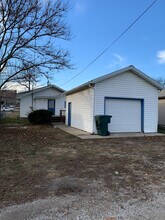 2414 S Walnut St in Muncie, IN - Building Photo - Building Photo