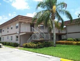 597 Monaco Blvd in Delray Beach, FL - Building Photo