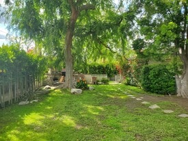 621 Eaton Dr in Pasadena, CA - Building Photo