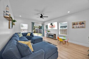 635 5th Ave S, Unit SI FL2-ID1531281P in Jacksonville Beach, FL - Building Photo