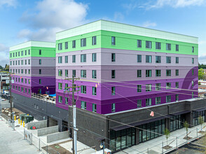 Housing Hilltop in Tacoma, WA - Foto de edificio - Building Photo