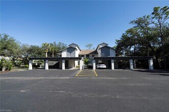 17451 Silver Fox Dr, Unit 206 in Ft. Myers, FL - Building Photo - Building Photo