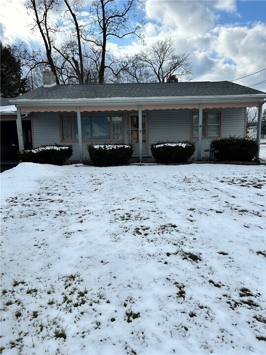 1254 Charles St in Elmira, NY - Building Photo