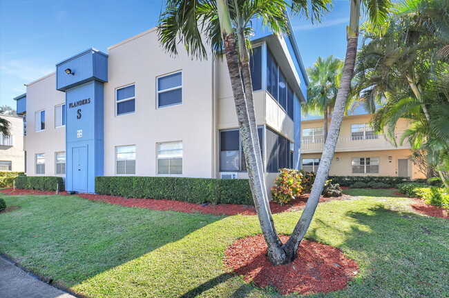 909 Flanders S in Delray Beach, FL - Building Photo - Building Photo