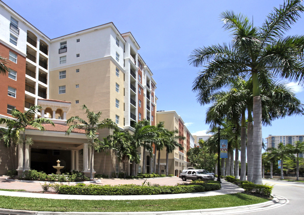 Porto Bellagio in Sunny Isles Beach, FL - Building Photo