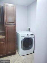 11901 Parklawn Dr in Rockville, MD - Building Photo - Building Photo