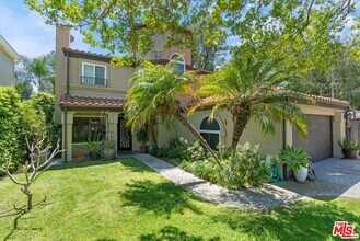 12834 Landale St in Los Angeles, CA - Building Photo - Building Photo