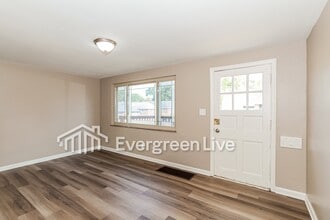 6331 Stover Ave in Cincinnati, OH - Building Photo - Building Photo