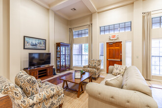 Crawford Park in Dallas, TX - Building Photo - Interior Photo