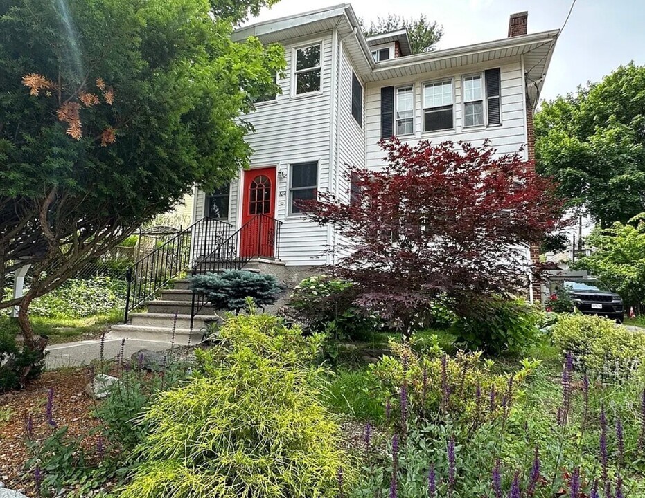 124 Bynner St, Unit #1 in Boston, MA - Building Photo