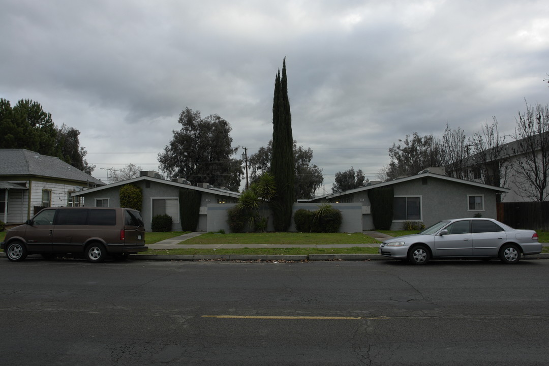 315-317 S I St in Madera, CA - Building Photo