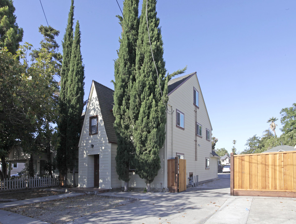 491 S 7th St in San Jose, CA - Building Photo