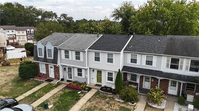 7005 Lafayette Square in Aliquippa, PA - Building Photo - Building Photo