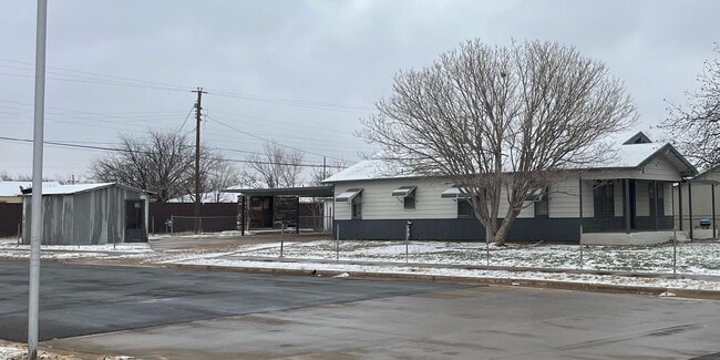 property at 3114 Baylor St