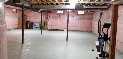 92 Vivian Creek Rd in Mount Albert, ON - Building Photo - Building Photo