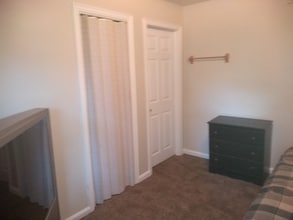 958 Merriman Rd in Westland, MI - Building Photo - Building Photo